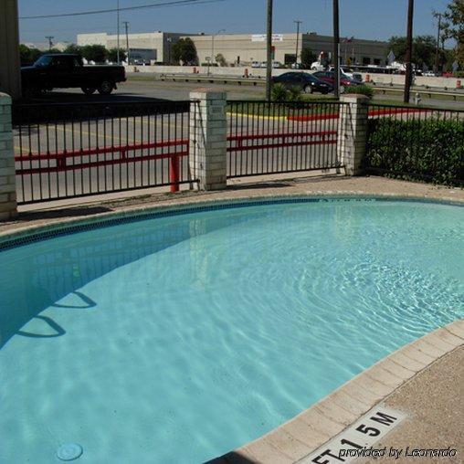 Motel 6 San Antonio, Tx - Frost Bank Center Facilities photo